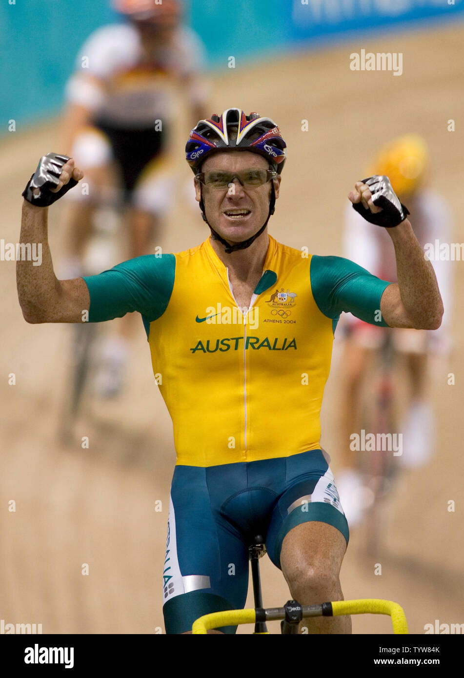 Stuart O Grady Of Australia Celebrates Winning The Men S Madison Final Of Cycling Track At The Olympic Velodrome Of The 2004 Athens Summer Olympic Games August 25 2004 Upi Photo Heinz Ruckemann Stock