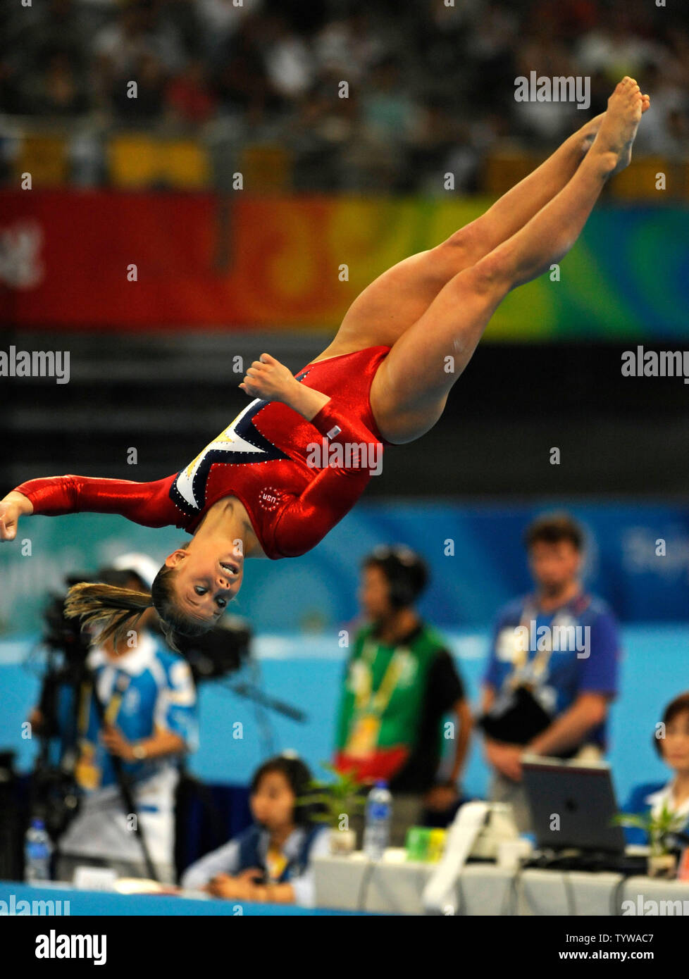 Shawn johnson floor routine hires stock photography and images Alamy
