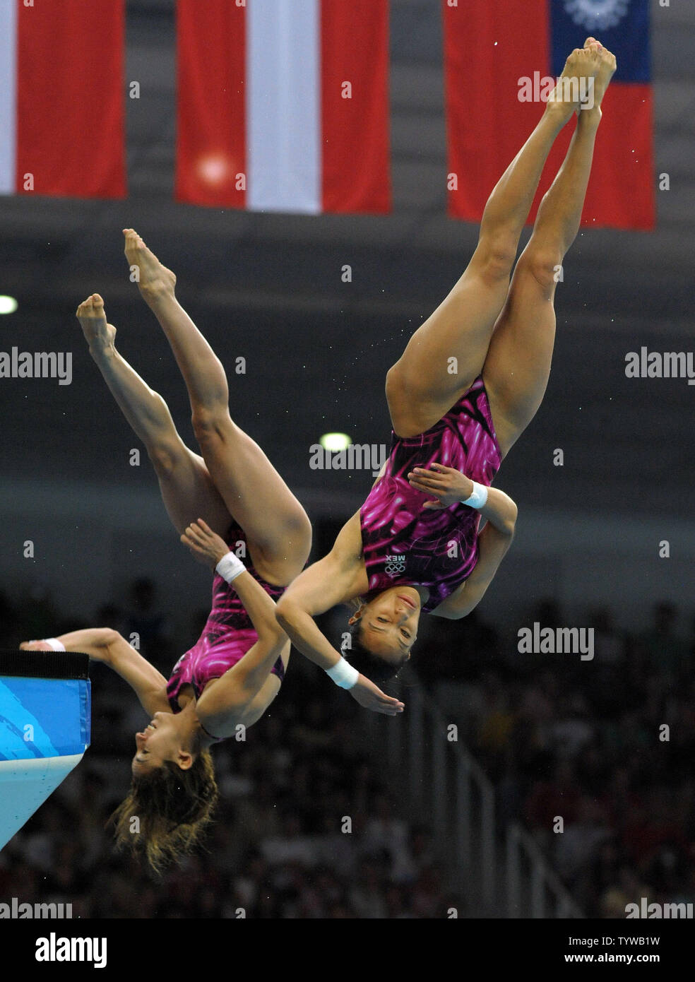 Mexicos Paola Espinosa And Tatiana Ortiz Dive In The Fifth And Final