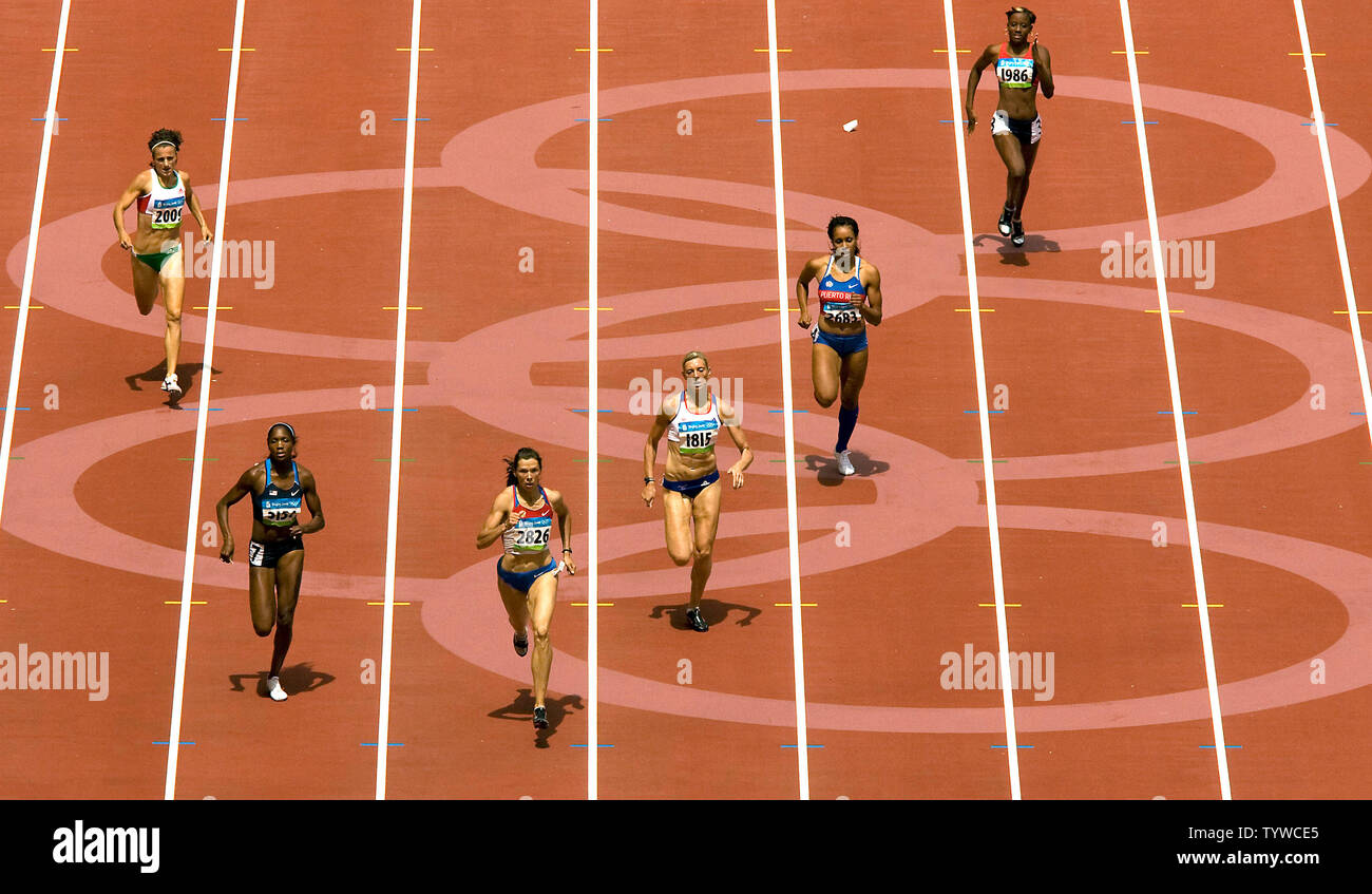 Womens 400m heats hi-res stock photography and images - Alamy