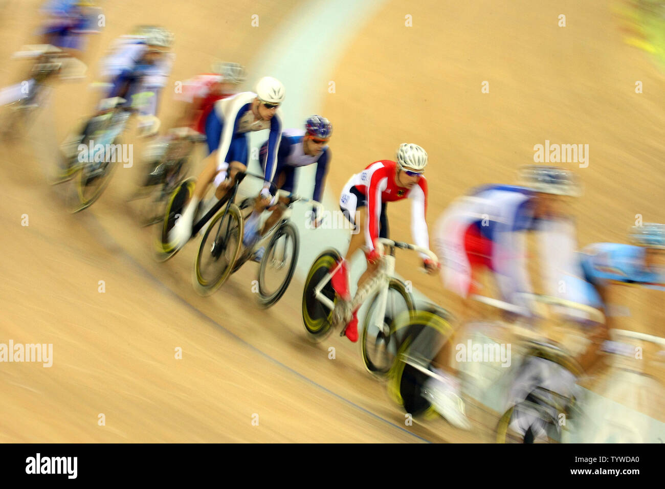 Cyclists sprint during the 200-lap Olympic men's Madison final at the Laoshan velodrome in Beijing August 19, 2008.  Argentina won gold with eight points, with Spain taking silver with seven points and Russia the bronze with six points.   (UPI Photo/Stephen Shaver) Stock Photo