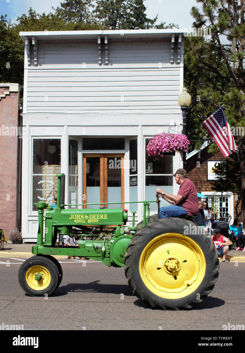 The john deere store hires stock photography and images Alamy