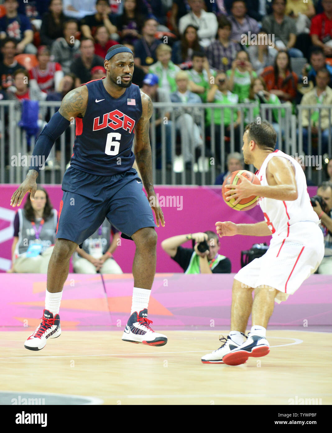 lebron james pink shorts