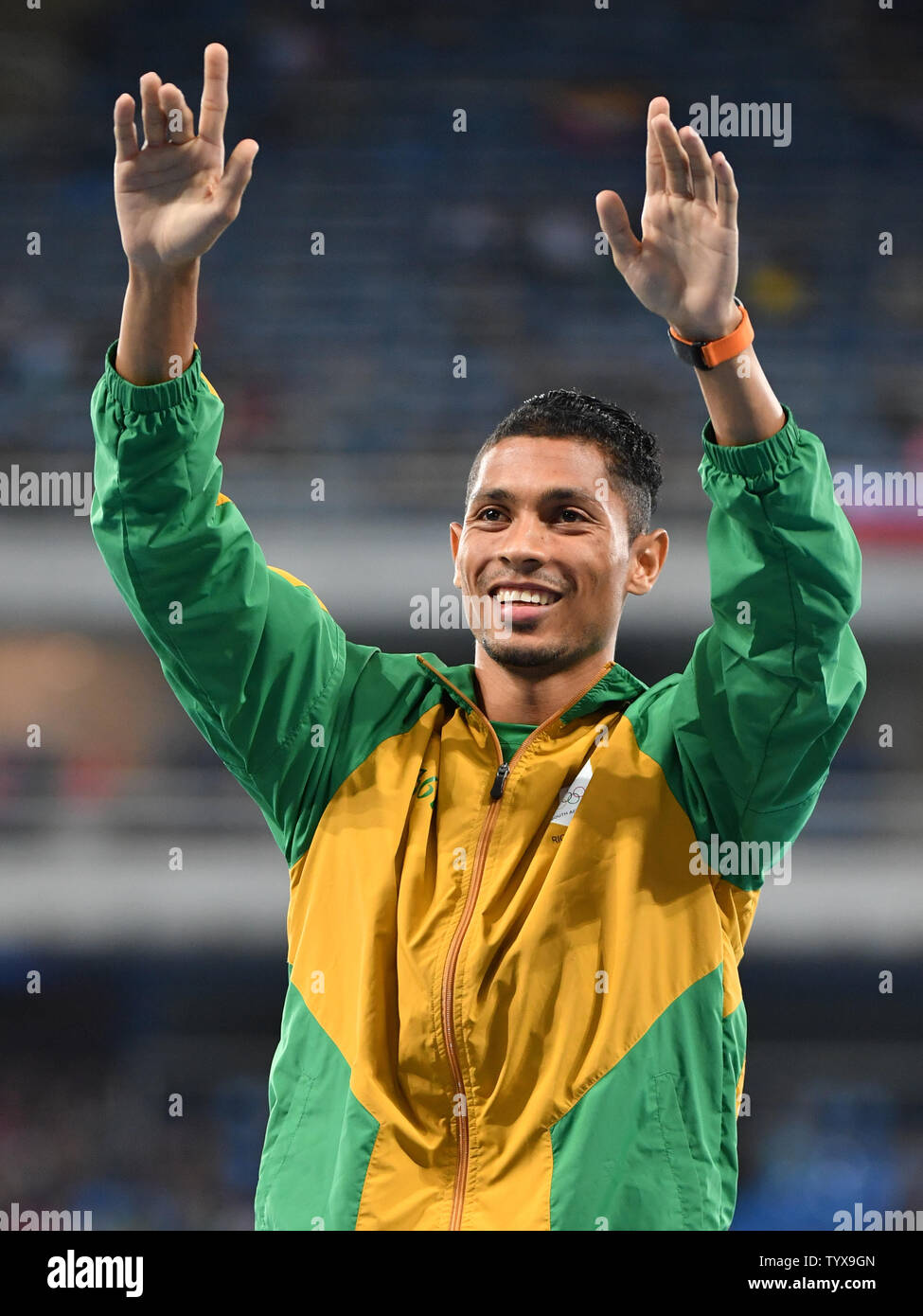 wayde-van-niekerk-rsa-celebrates-his-world-record-gold-medal-time
