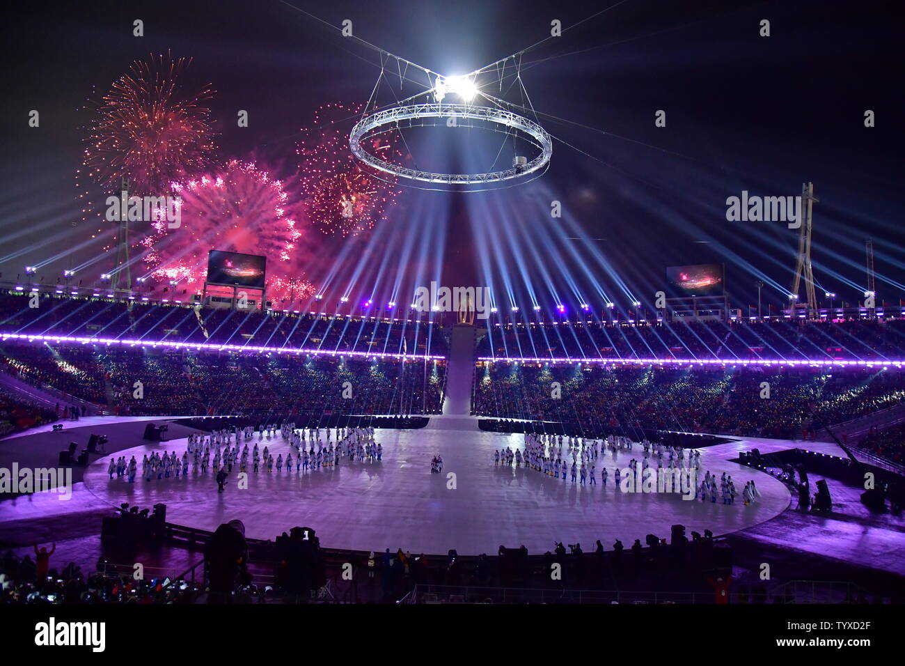 Olympic cauldron lighting hi-res stock photography and images - Alamy