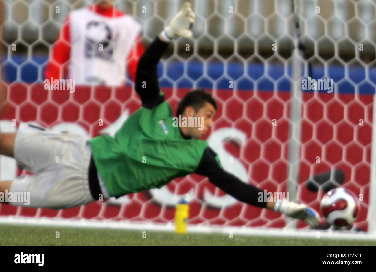 Czech Republic's goalkeeper Radek Petr deflects a shot from Argentina's Sergio Aguero during the second half of the FIFA Under-20 World Cup match at Frank Clair Stadium in Ottawa, Canada on June 30, 2007. The match ended in a scoreless tie. (UPI Photo/Grace Chiu). Stock Photo