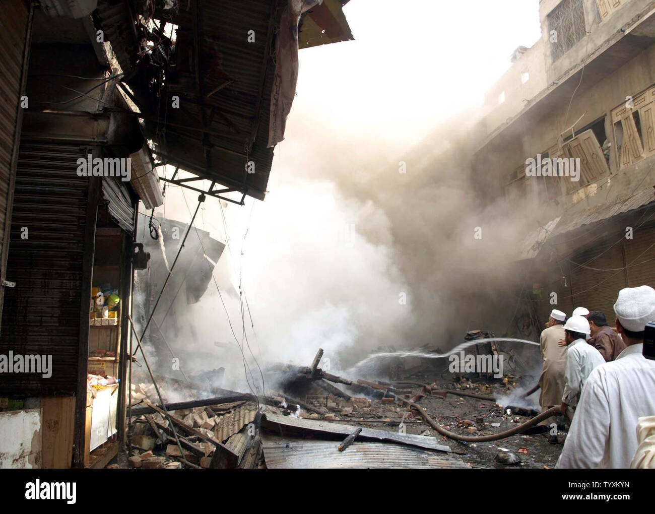 Put out fires hi-res stock photography and images - Alamy