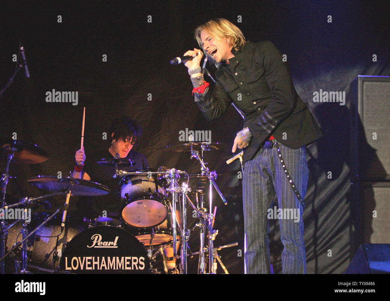 Bobby Kourelis (L) and Marty Casey of the rock group Marty Casey and Lovehammers perform in concert at the Pala Indian Reservation and Casino in Pala, CA, on January 25, 2006. The group's self-titled debut album currently tops the charts on VH1.   (UPI Photo/Roger Williams) Stock Photo