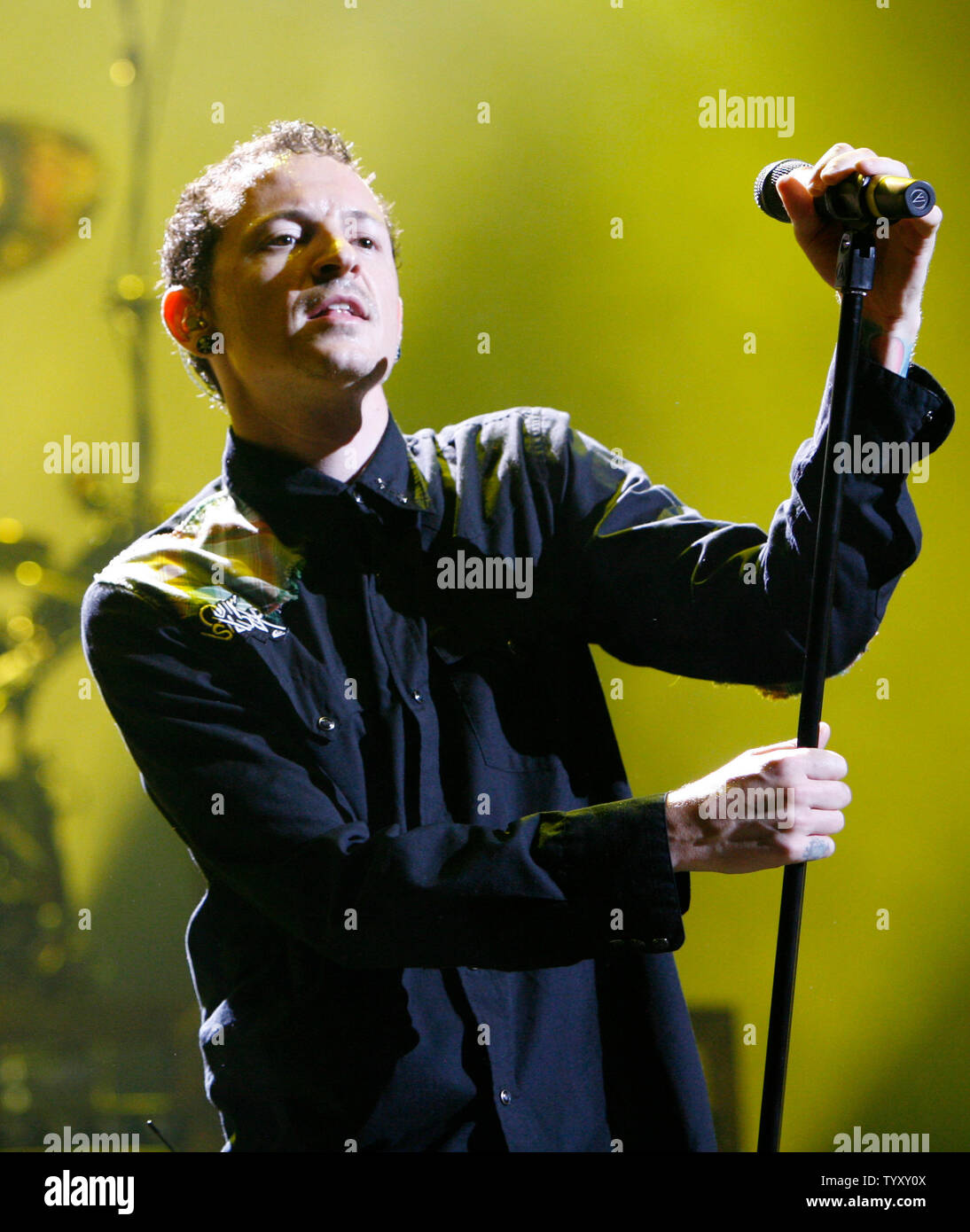 Singer Chester Bennington of the band Linkin Park performs in concert at Bercy in Paris on May 30, 2007.   (UPI Photo/David Silpa) Stock Photo