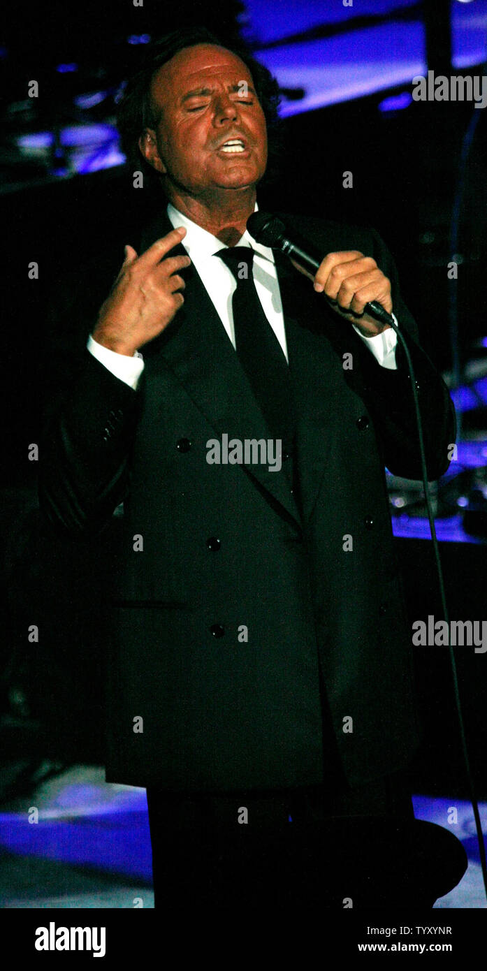 Singer Julio Iglesias performs in concert at Olympia Hall in Paris on ...