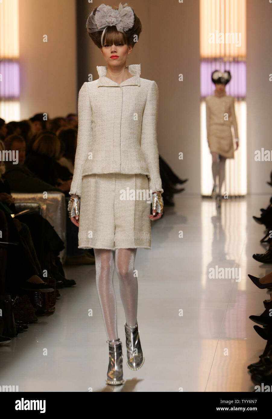 Chanel Spring Summer 2023 Collection at Paris Fashion Week, Photos –  Footwear News