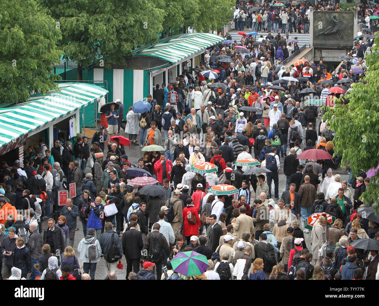 Intermittent rain hi-res stock photography and images - Alamy