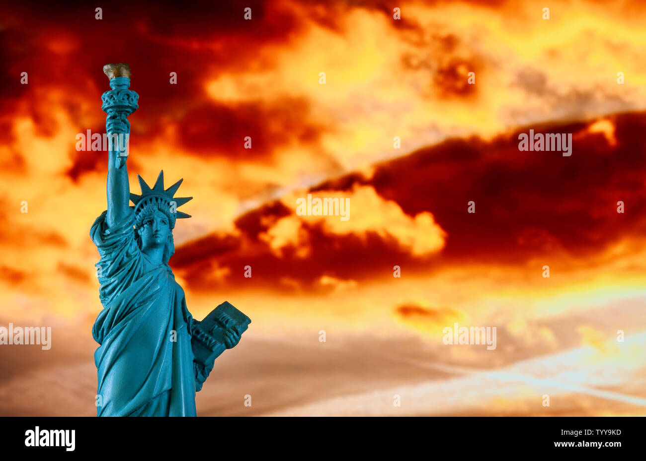 Colorful sunset in the Statue of Liberty New York City Stock Photo - Alamy