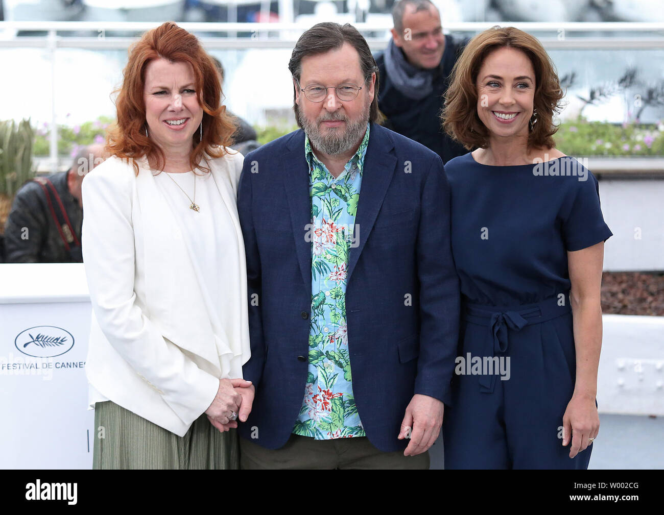 Siobhan Fallon Hogan (L), Lars von Trier (C) and Sofie Grabol arrive at a  photocall for the film "The House That Jack Built" during the 71st annual  Cannes International Film Festival in