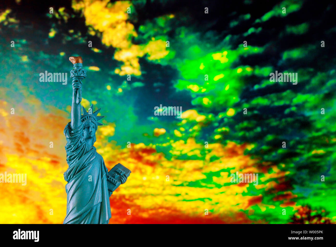 Statue of liberty at sunset hi-res stock photography and images - Alamy