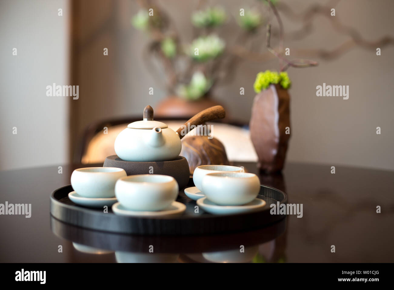 Japanese antique porcelain teapot hires stock photography and images