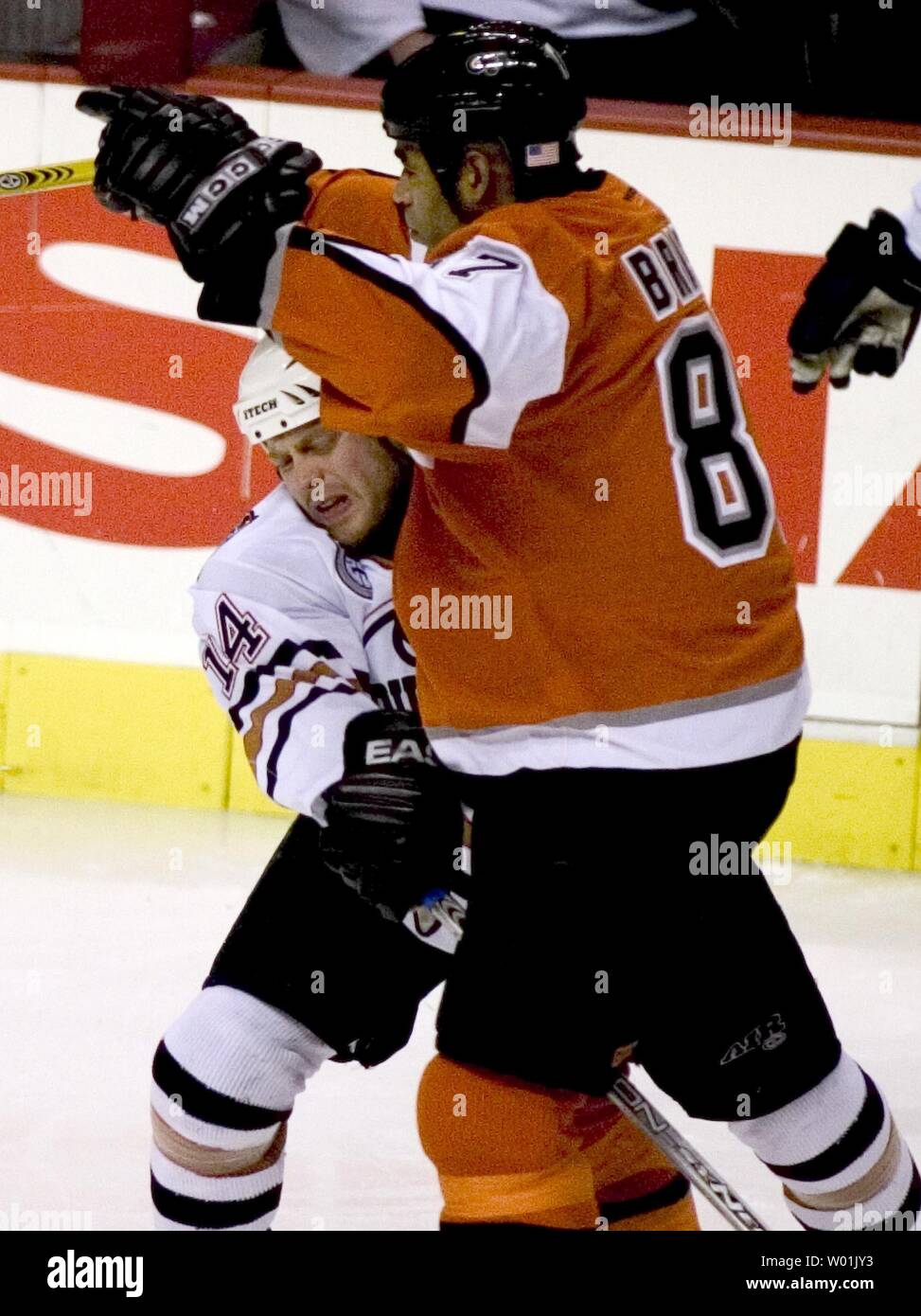 Photo: PHILADELPHIA FLYERS VS THE TAMPA BAY LIGHTNING 2004 STANLEY CUP  PLAYOFFS - PHI2004051315 