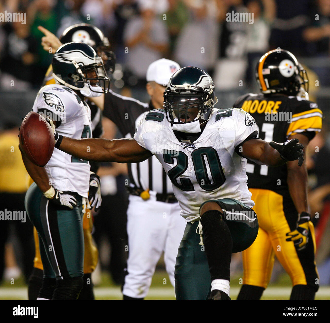 Philadelphia Eagles Brian Dawkins (20) celebrates on the field after his  play knocking the ball from Pittsburgh Steelers quarterback Ben  Roethlisberger resulted in the Eagles recovering the ball during fourth  quarter play