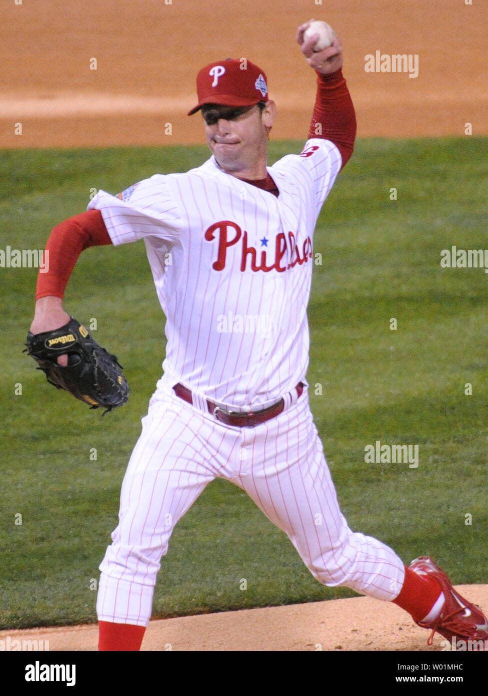 Former Philadelphia Phillies' Jamie Moyer throws out a pitch