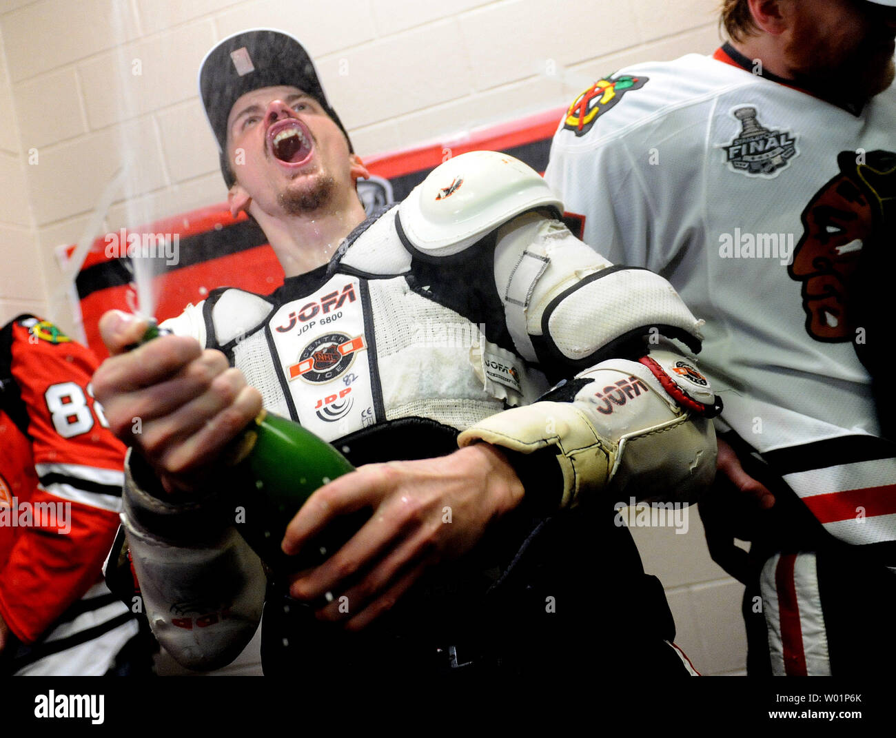 Chicago Blackhawks Tomas Kopecky Celebrates In The Locker