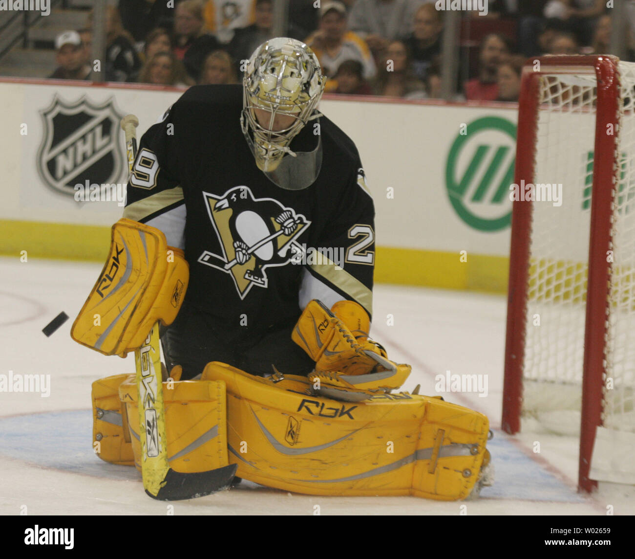 Pittsburgh penguins top jersey fleury