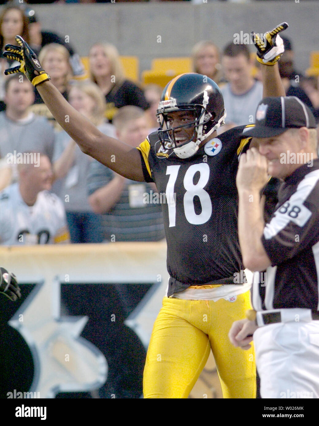 Pittsburgh Steelers Walter Young celebrates his 41 yard touchdown at Heinz Field during the pre-season game against the Green Bay Packers in Pittsburgh on August 11, 2007. (UPI Photo/Archie Carpenter) Stock Photo