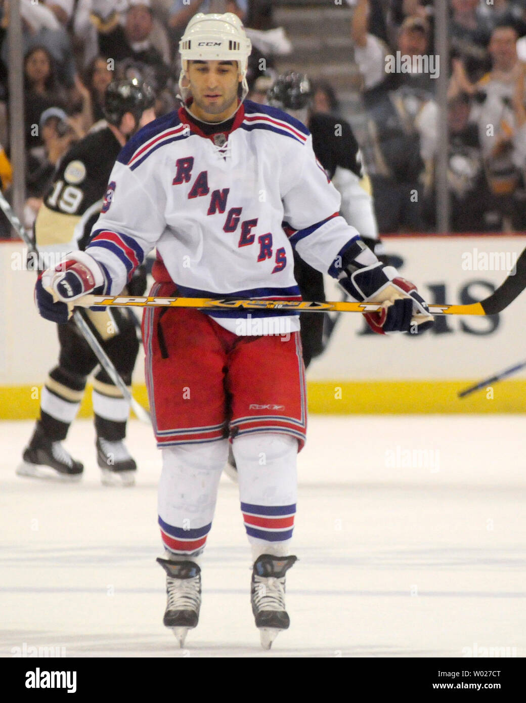 592 Hockey Player Scott Gomez Stock Photos, High-Res Pictures, and Images -  Getty Images