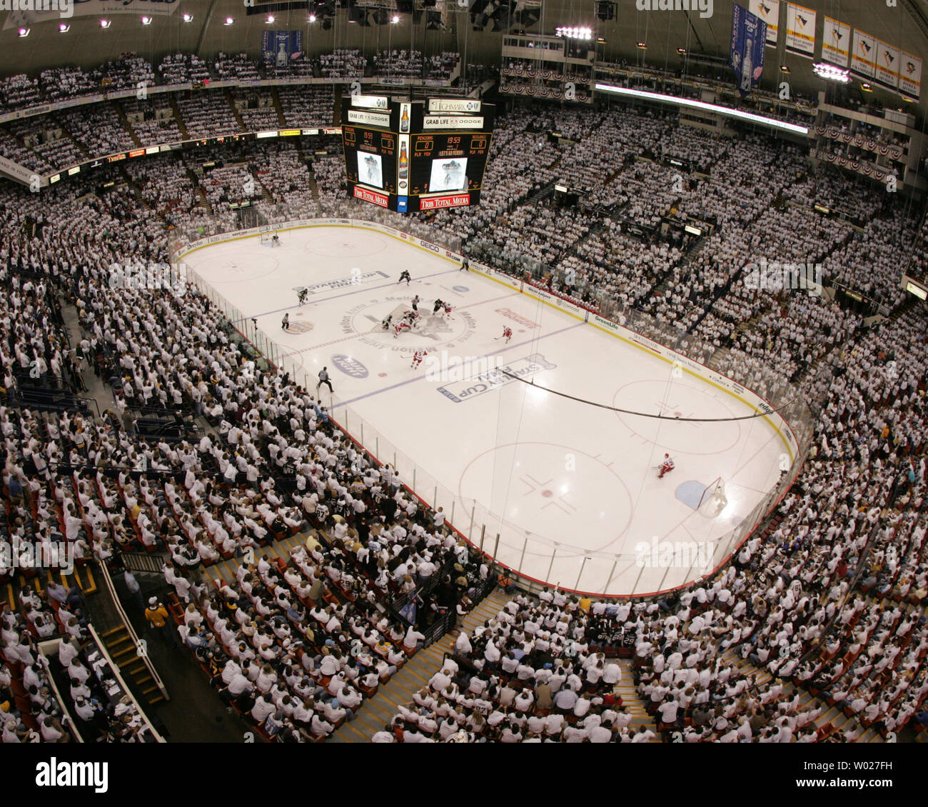 Detroit Red Wings on X: #OnThisDay in 2008: The #RedWings defeated the  Penguins, 3-2, in Game 6 of the Stanley Cup Final at Mellon Arena. It is  the 11th NHL championship in