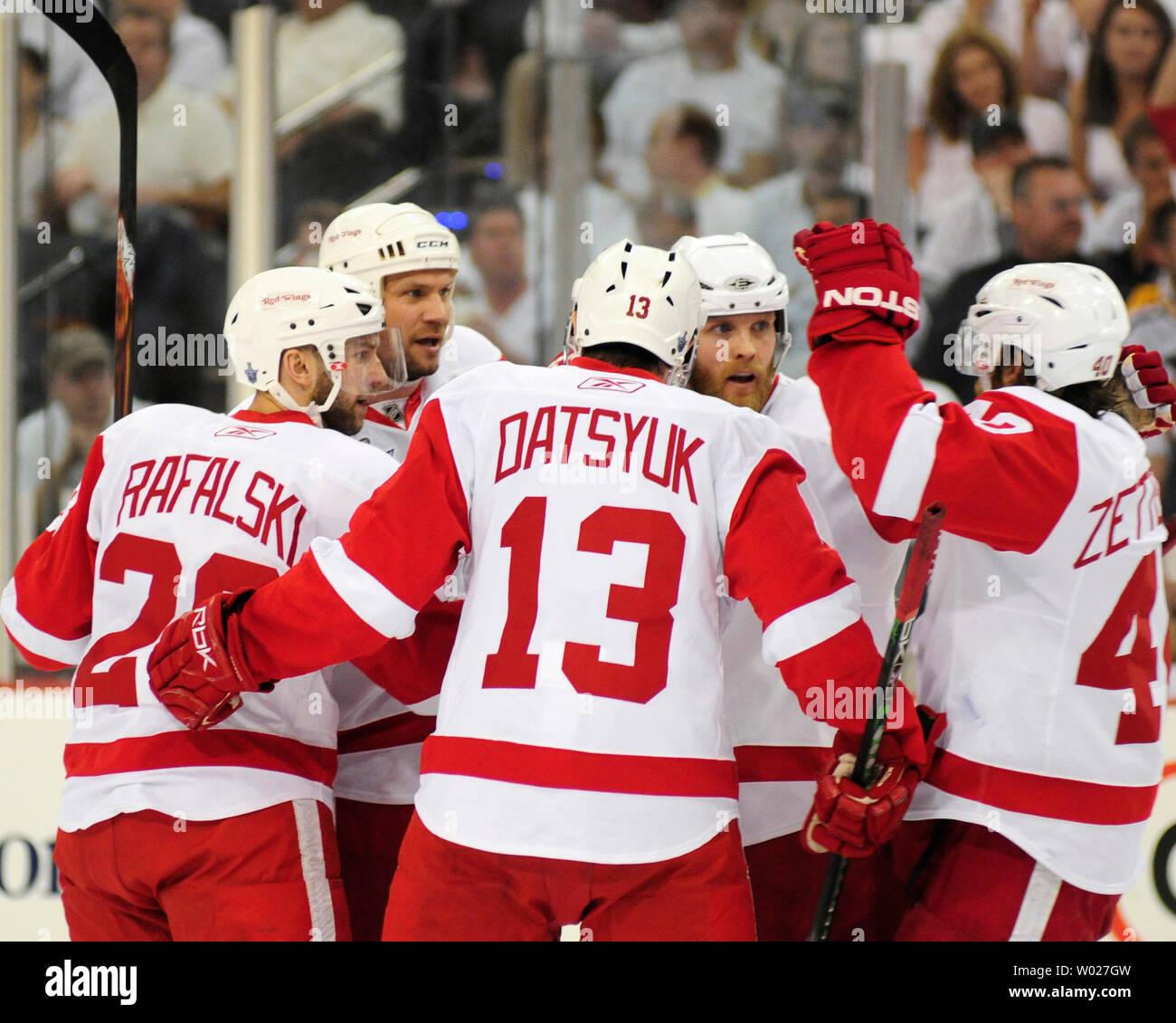 Pavel Datsyuk (illness) out for Detroit Red Wings at Chicago Blachawks