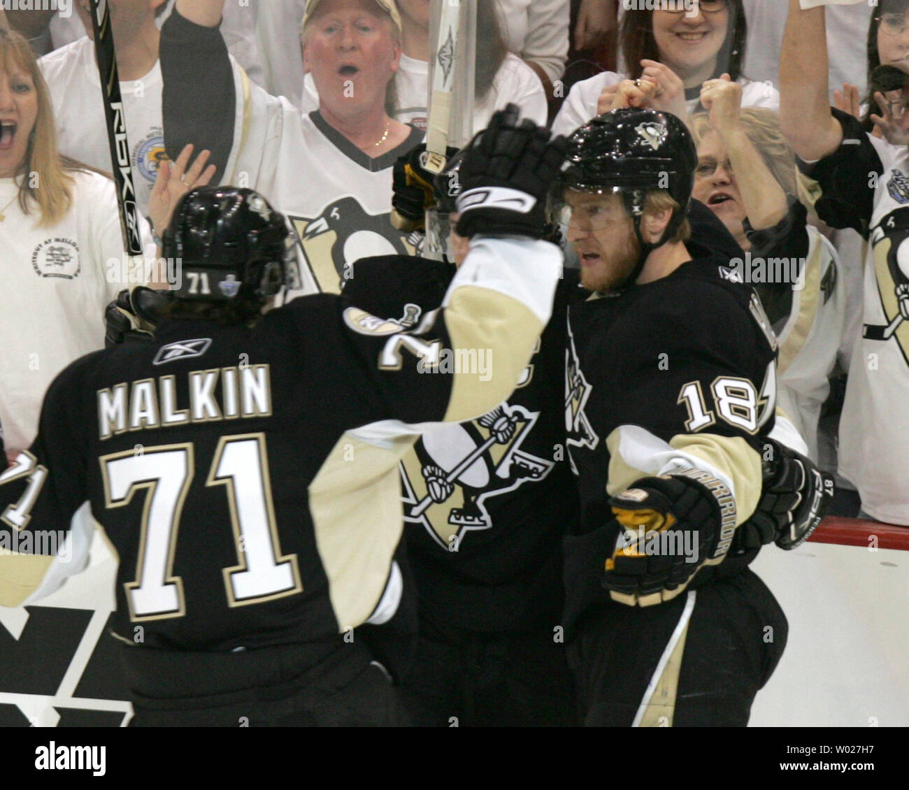 Pittsburgh Penguins Marian Hossa celebrates with teammates after scoring against the Detroit Red Wings in the first period of the game four of the 2008  Stanley Cup Finals at the Mellon Arena in Pittsburgh on May 31, 2008.      (UPI Photo/Stephen Gross) Stock Photo