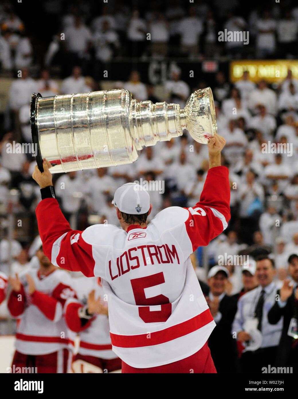Stanley cup victory lap hi-res stock photography and images - Alamy