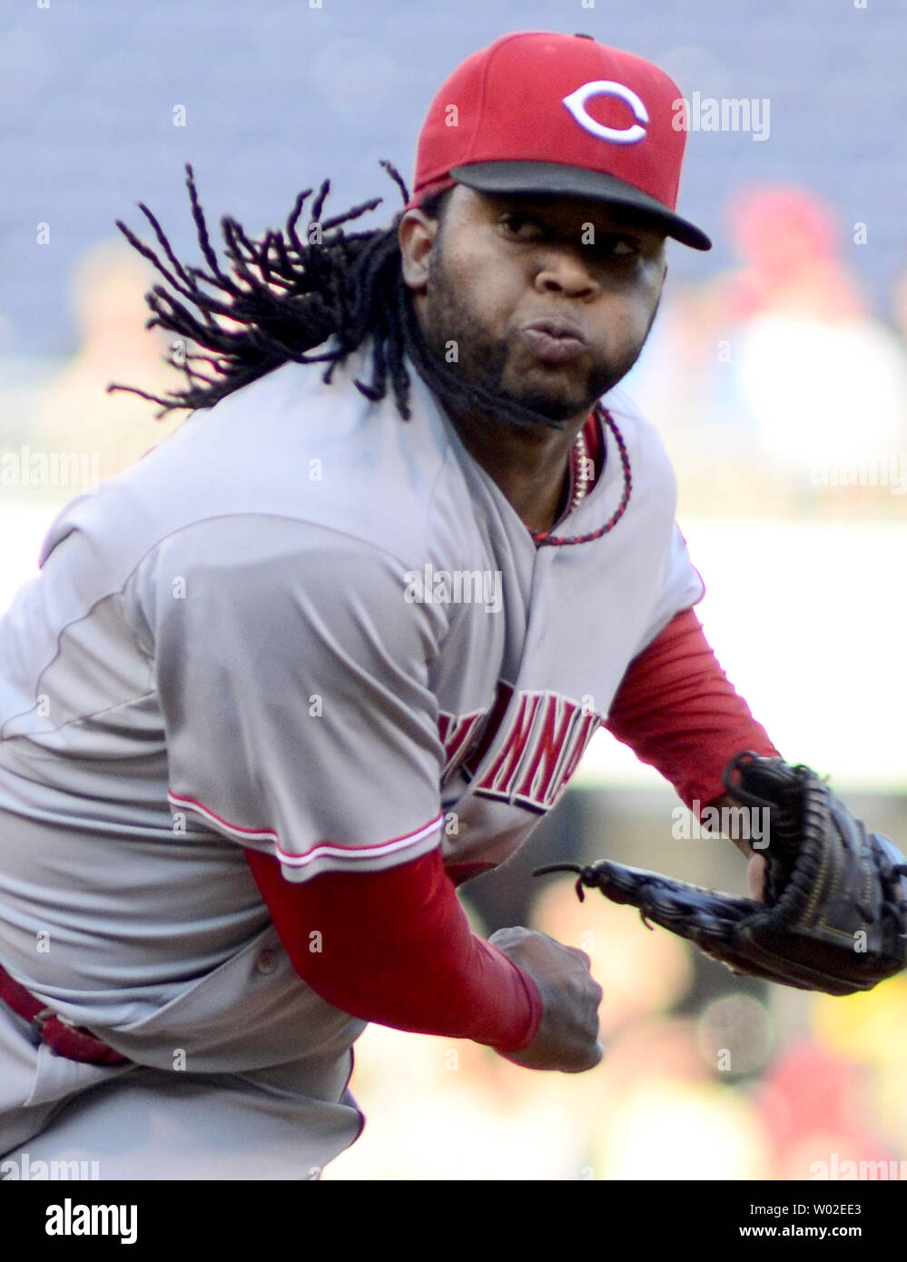 Cincinnati Reds pitcher Johnny Cueto starts against the Pittsburgh ...