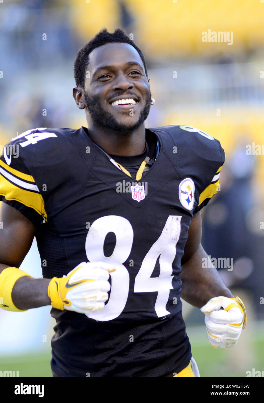 Antonio brown steelers hi-res stock photography and images - Page 3 - Alamy