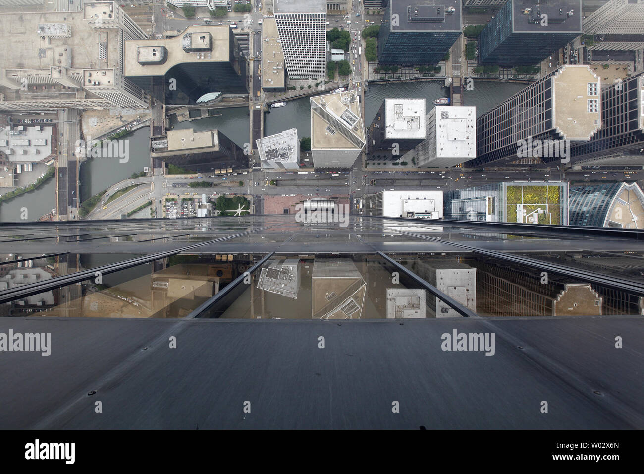 Взгляд с крыши вниз