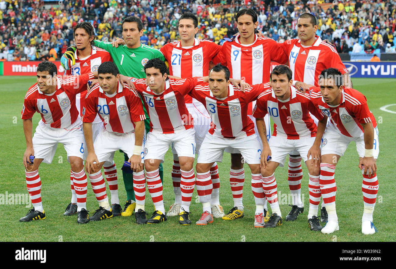 Team Paraguay poses for a photograph prior to the FIFA World Cup Round 16  match at the Loftus Versfeld Stadium in Pretoria, South Africa on June 29,  2010. UPI/Chris Brunskill Stock Photo - Alamy