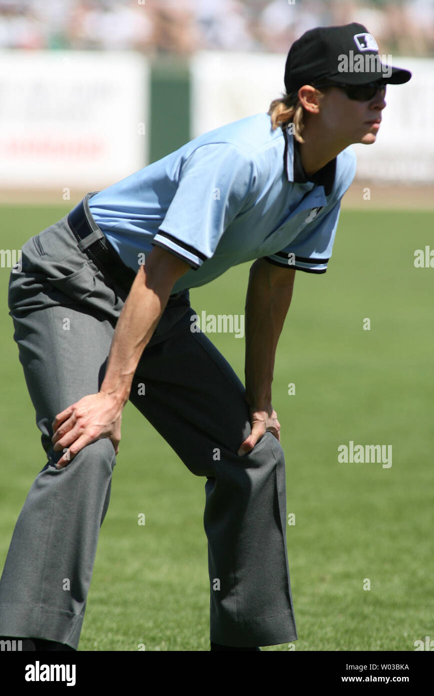 Female Umpire High Resolution Stock Photography and Images Alamy