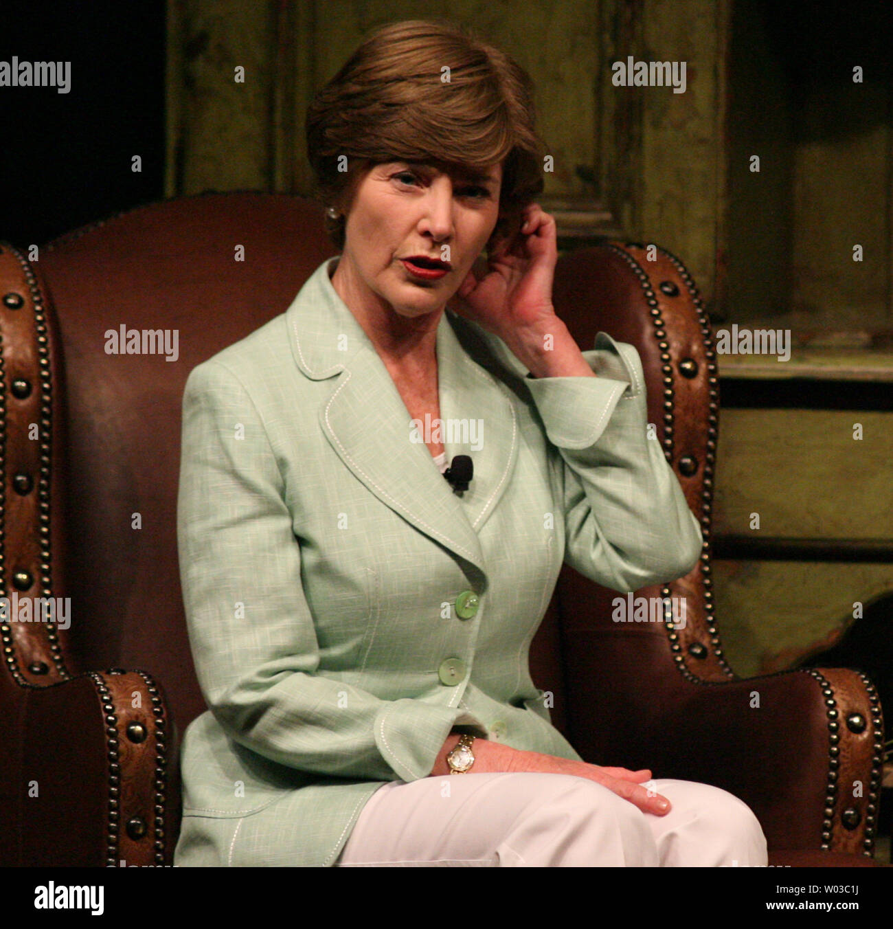 First Lady Laura Bush participates in an interview during the Sandra Day O'Conner Awards Luncheon at the Arizona Biltmore Resort and Spa in Phoenix on May 25, 2007.  (UPI Photo/Art Foxall) Stock Photo