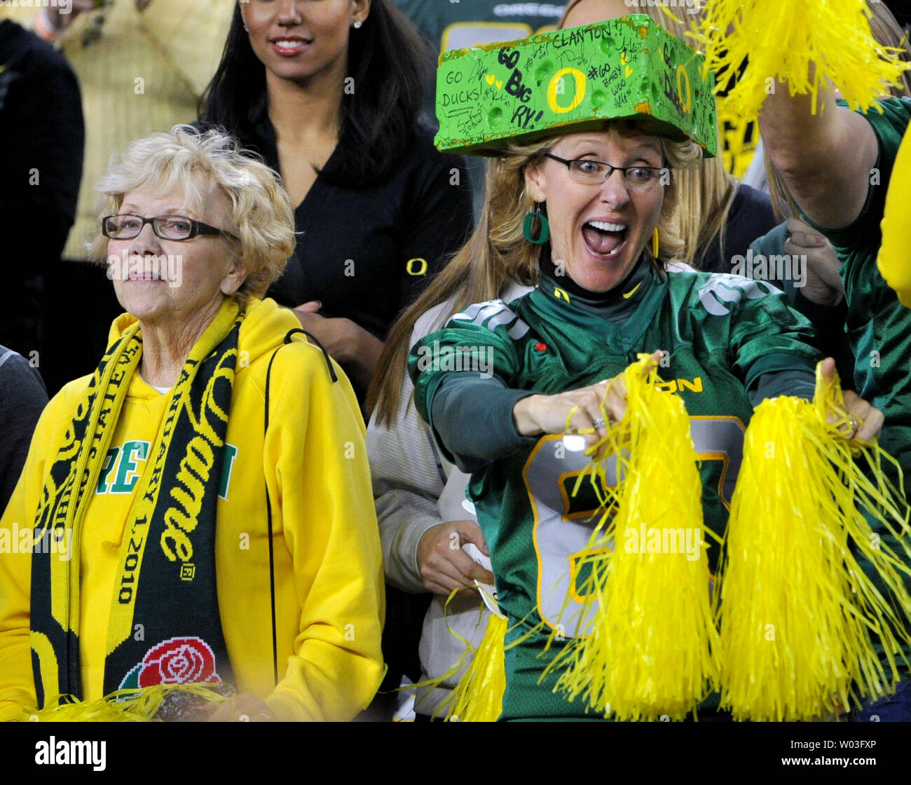 Oregon Ducks Fans High Resolution Stock Photography And Images Alamy