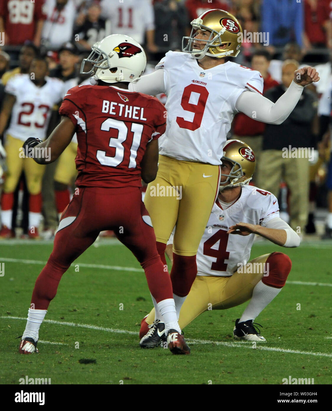 Arizona Cardinals linebacker Joe Walker (59) runs toward the ball during a  NFL football game against the Houston Texans, Sunday, Oct. 24, 2021, in  Glendale, Ariz. (AP Photo/Matt Patterson Stock Photo - Alamy