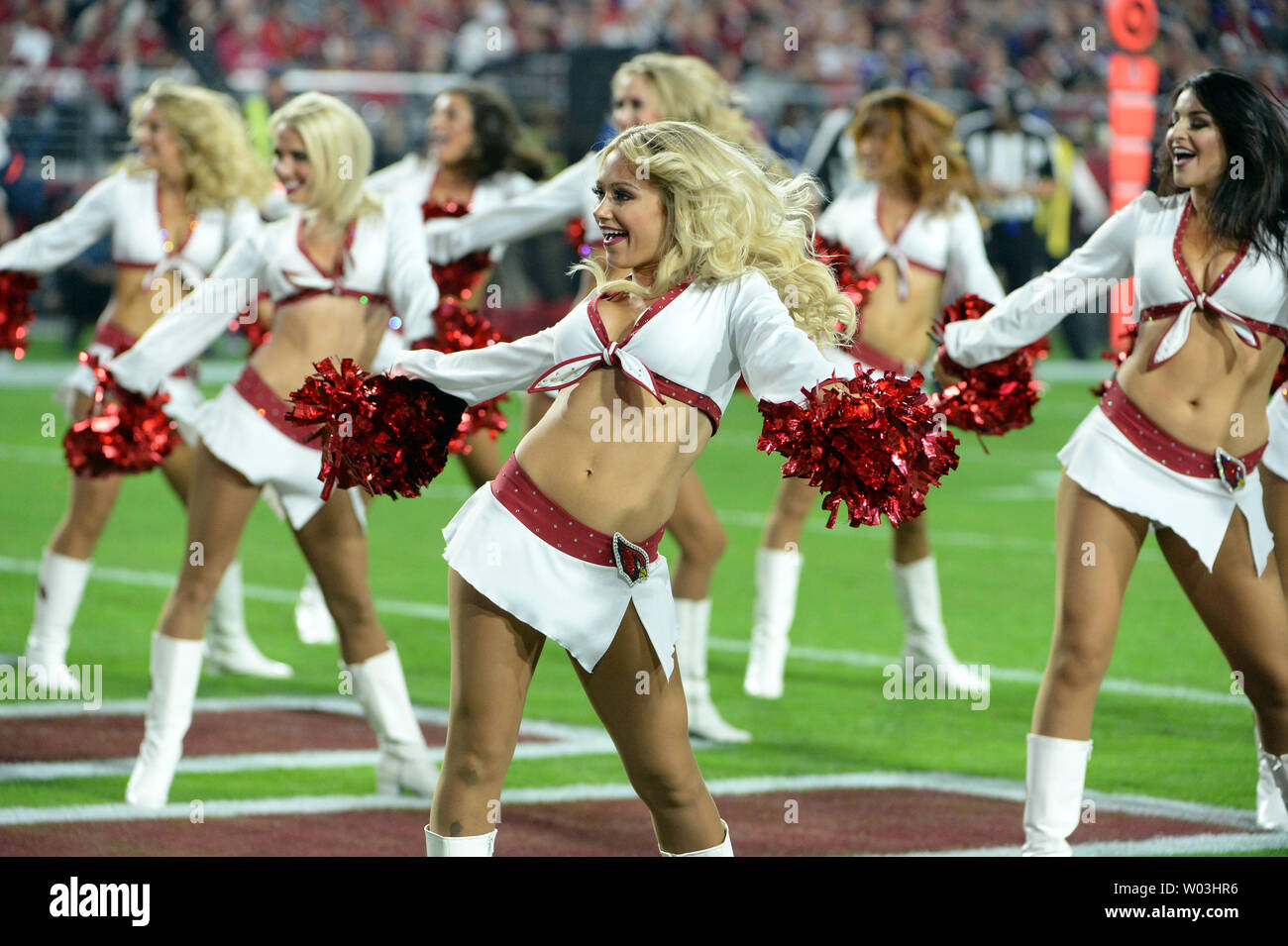 Arizona Cardinals cheerleaders dance during the Cardinals-St