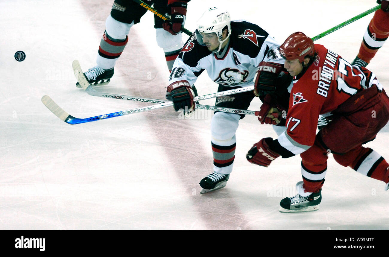 5,636 Daniel Briere Photos & High Res Pictures - Getty Images