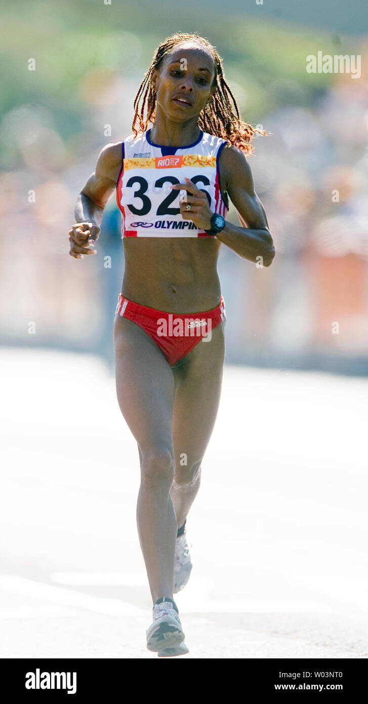 Cuba's Mariela Gonzalez runs on course, winning gold in women's marathon  during the 2007 Pan Am Games in Rio de Janeiro, Brazil on July 22, 2007.  (UPI Photo/Heinz Ruckemann Stock Photo - Alamy