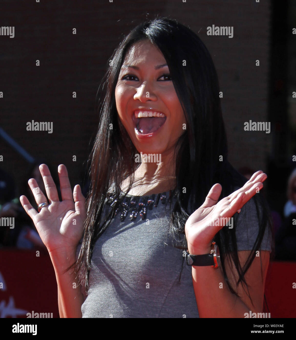 Anggun hi-res stock photography and images - Alamy