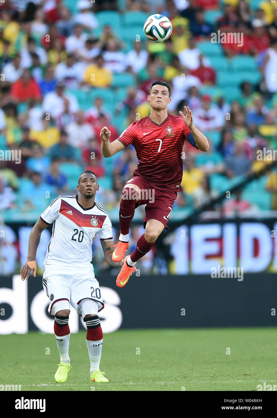 Cristiano Ronaldo's Diving Header Gives Portugal 1-0 Win Over Sweden in  World Cup Playoff (GIF) 