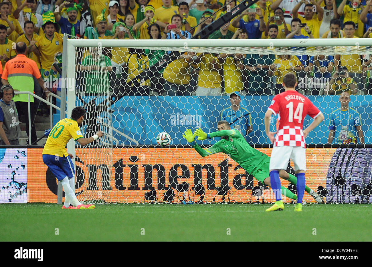 Neymar Brazil Goal Hi res Stock Photography And Images Alamy neymar-brazil-goal-hi-res-stock-photography-and-images-alamy