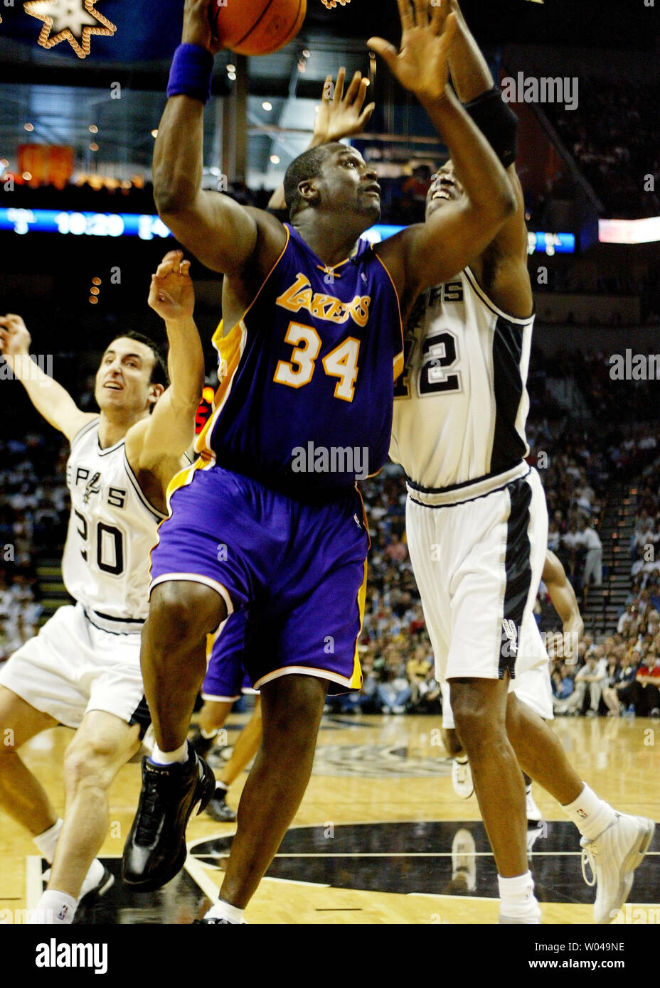 La lakers shorts hi-res stock photography and images - Alamy