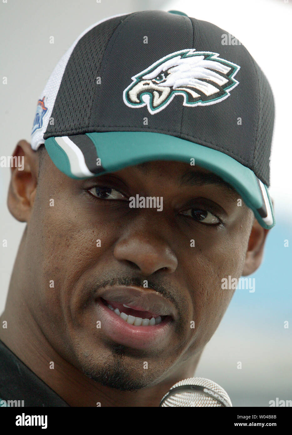The Philadelphia Eagles' Brian Dawkins speaks to the press during Media Day for Super Bowl XXXIX on Feb. 1, 2005, in Jacksonville, Fla. The Eagles will play the New England Patriots for the championship on Sunday, Feb. 6.  (UPI Photo/Terry Schmitt) Stock Photo