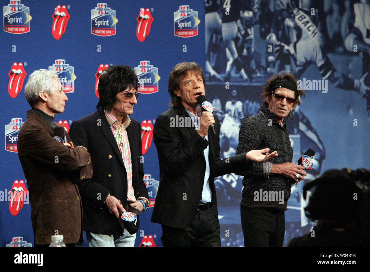 The Rolling Stones (L to R) Charlie Watts, Ron Wood, Mick Jagger and Keith Richards participate in a news conference discussing the half-time entertainment for Super Bowl XL on February 2, 2006, in Detroit, Mi. Super Bowl XL will feature the Pittsburgh Steelers and the Seattle Seahawks on February 5.   (UPI Photo/Gary Caskey) Stock Photo