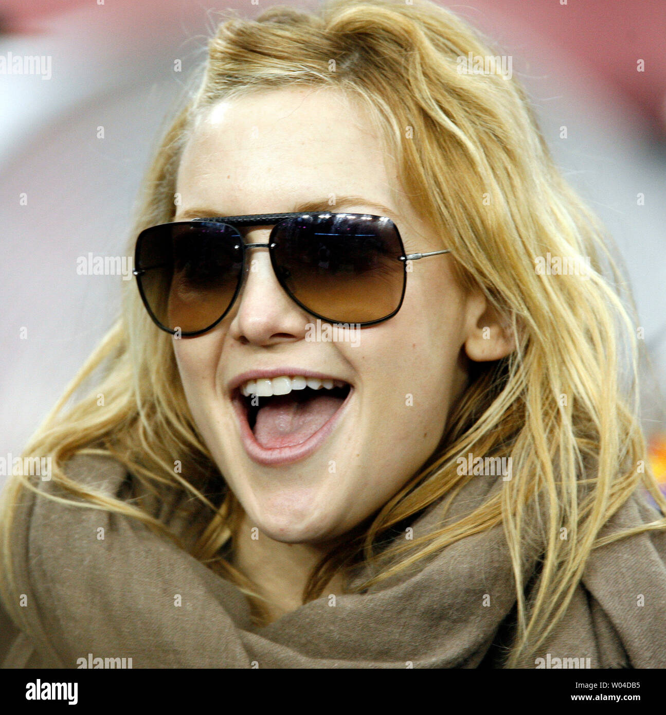 Actress Kate Hudson watches pre-game activities on the field prior to Super Bowl XLII featuring the New York Giants vs. the New England Patriots at University of Phoenix Stadium in Glendale, Arizona on February 3, 2008.  (UPI Photo/Gary C. Caskey) Stock Photo