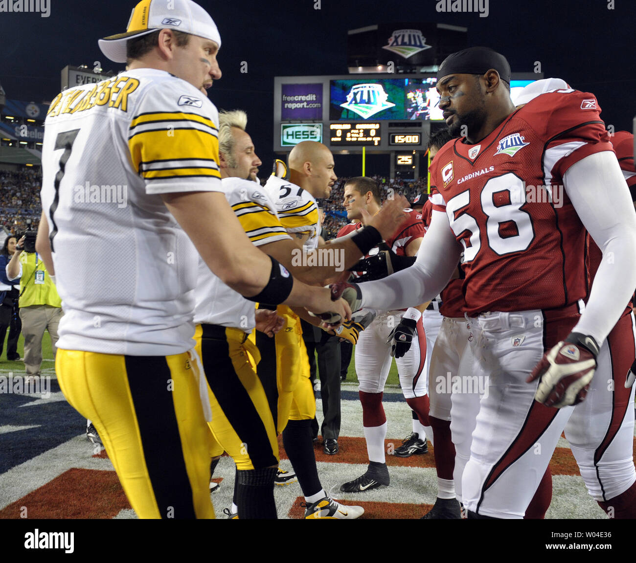 Coin toss super bowl hires stock photography and images Alamy